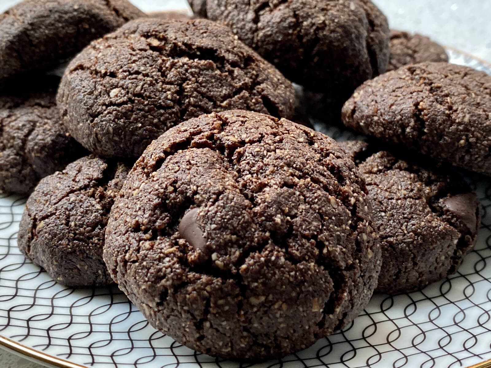 A close up picture of chocolate cookies; a recipe on the anti-inflammatory diet - EBS.